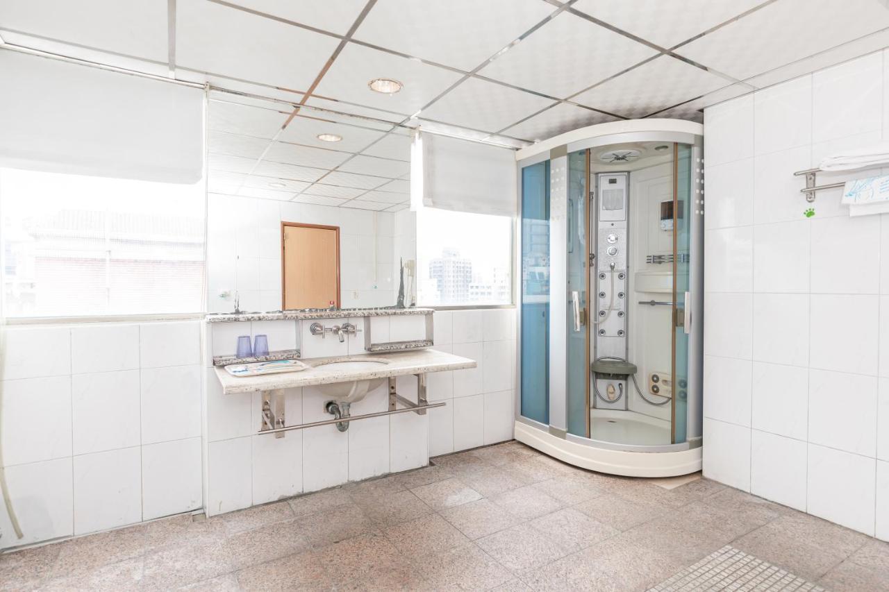 Yi Pin Business Hotel Đào Viên Ngoại thất bức ảnh
