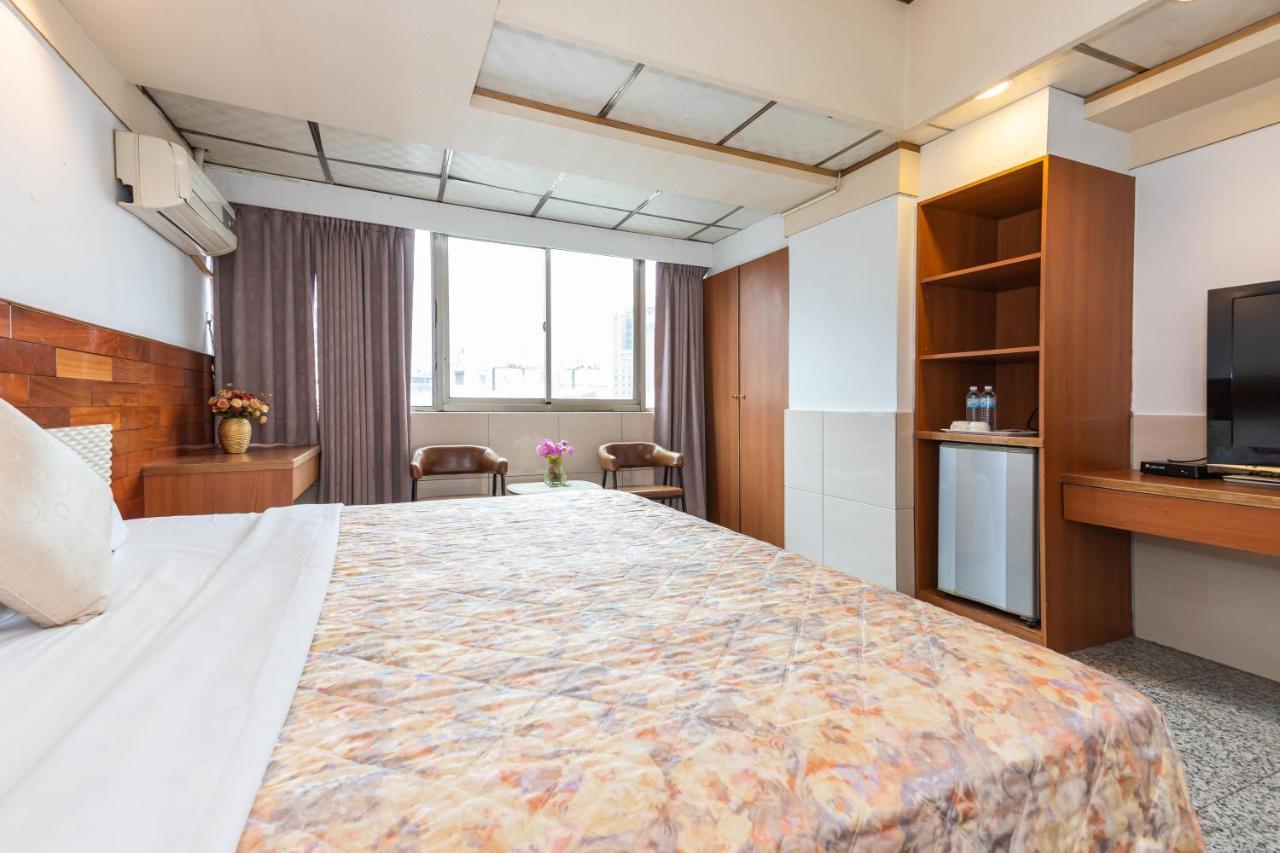 Yi Pin Business Hotel Đào Viên Ngoại thất bức ảnh