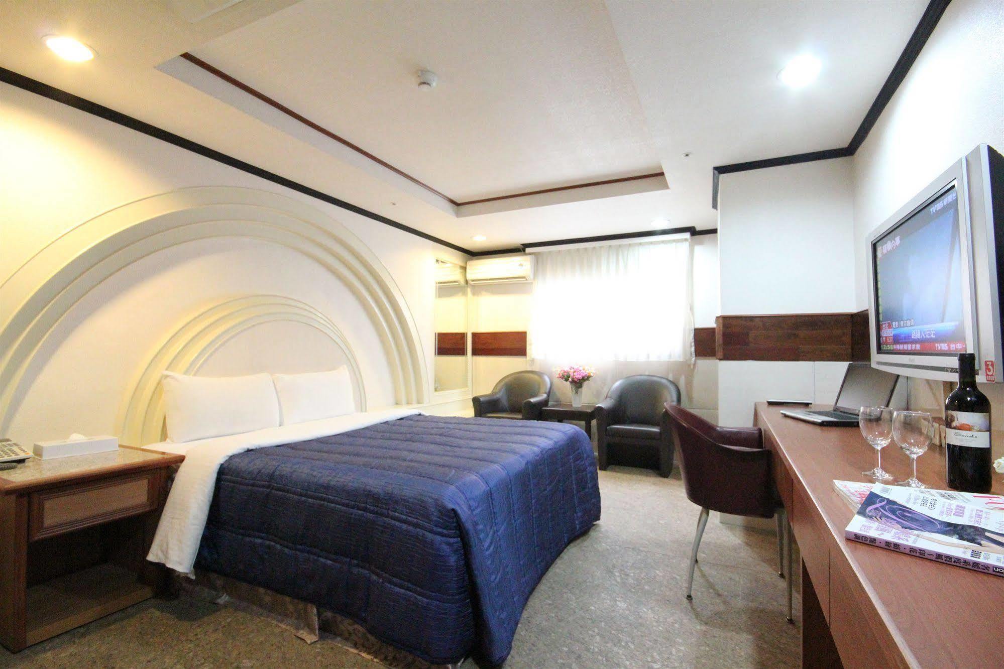 Yi Pin Business Hotel Đào Viên Ngoại thất bức ảnh